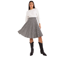 Skirt model 188799 Lakerta - Quirked Elegance