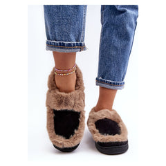 Slippers model 189095 Step in style - Quirked Elegance