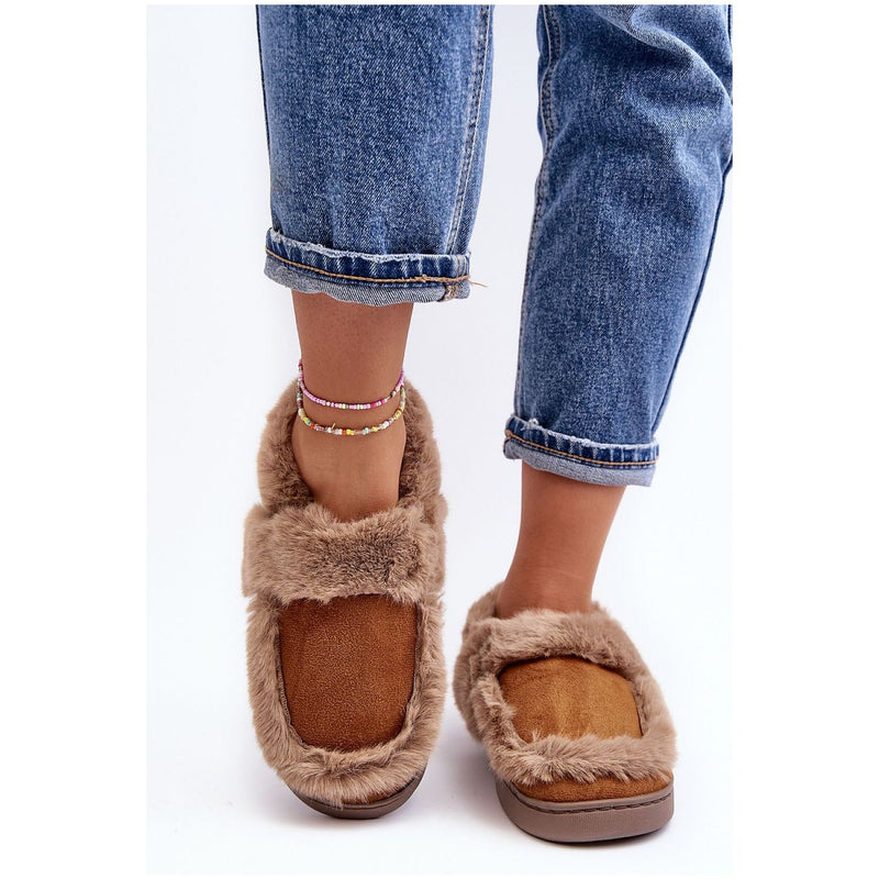 Slippers model 189097 Step in style - Quirked Elegance