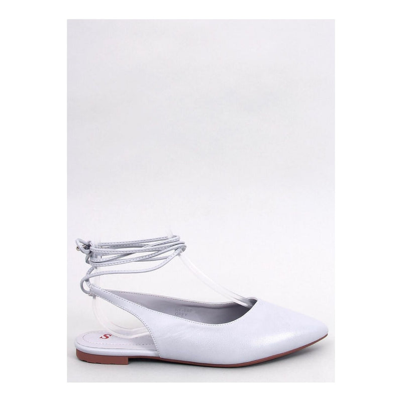 Women's Shoes: Slingback Flats - Quirked Elegance