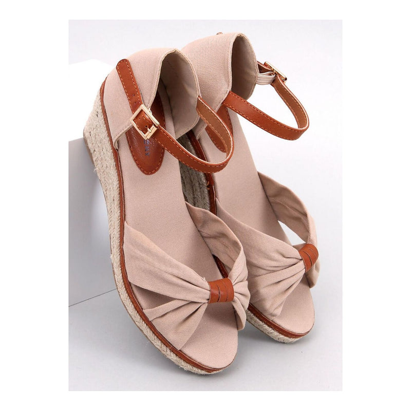 Women's Wedge Sandal Shoes - Quirked Elegance